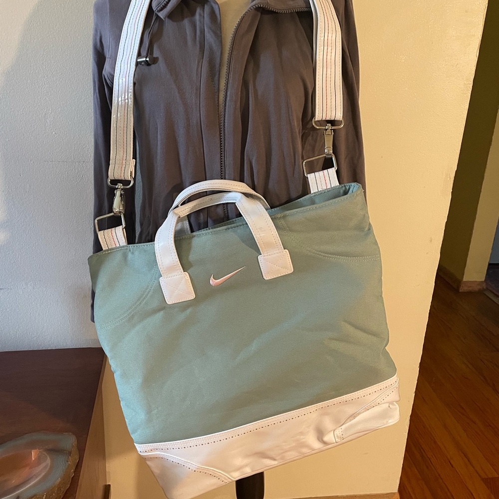 Y2K Nike Green and White Crossbody Square Duffel Bag for Versatile Use